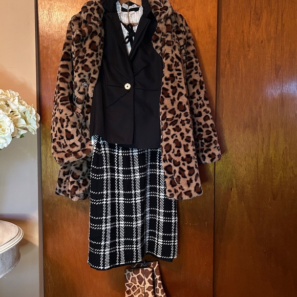 Vintage Wool Blend Black and White Plaid Skirt - Picture 9 of 9